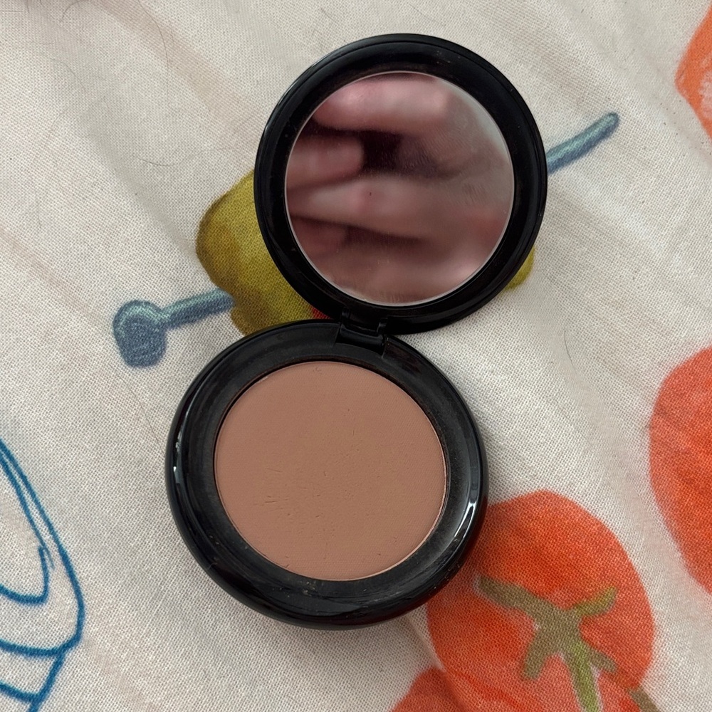 Marc Jacob’s Single Eyeshadow - the big O!